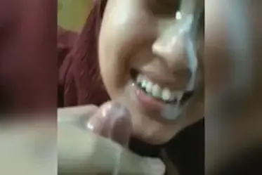 Croot di Muka Pacar Jilbab Coklat poster