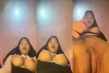 Dokumentasi Elva Cosplay Cantik Bersantai Kasur poster