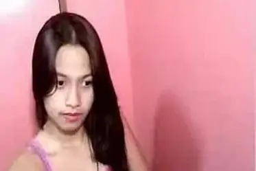 Gadis Asisten Cantik Pasrah Goyang Kasur Mulus poster