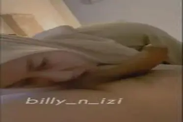 Koh Billy dan Izzy Si Jilboobs Bahenol Mulus poster