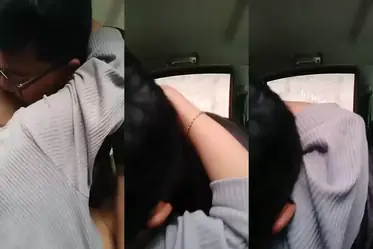 Ukhti Hijab Cantik Pasrah Kasur Mobil poster
