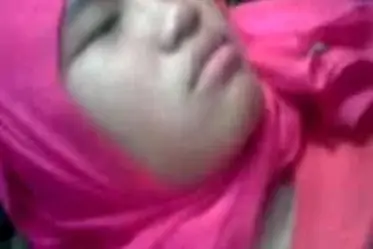 Video ML Cewek Berjilbab di Hutan poster